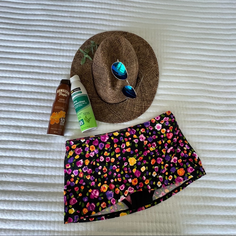 Bikini skort